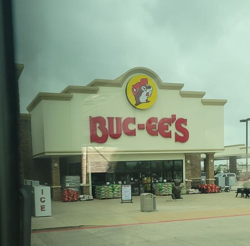 And no Day Trip would be complete without a stop at Buc-ee's both to and from the sites.  