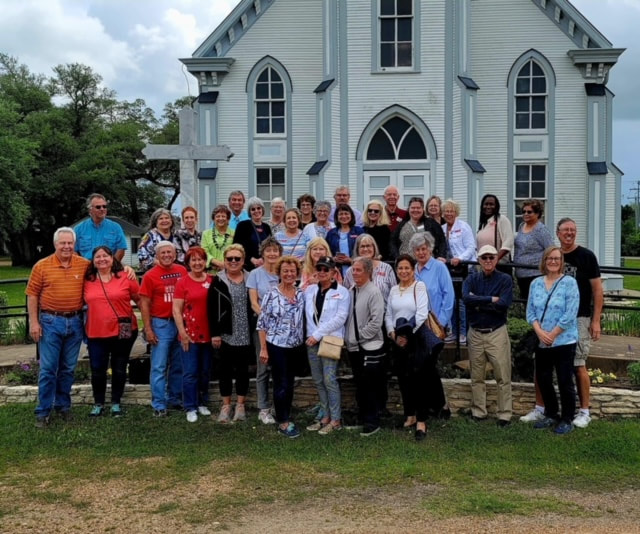 All the attendees on the Day Trip to the Painted Churches.